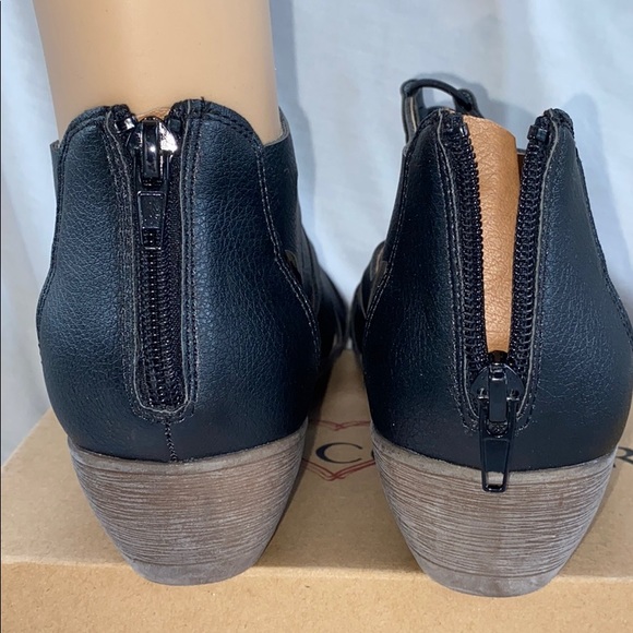 Sears iComfort Women's Black Zippered-Heel Gladiator Sandals - Picture 5 of 6